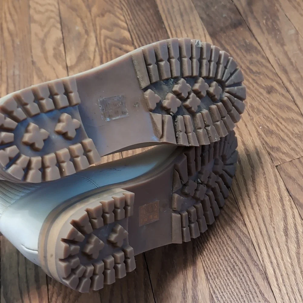 Oasis Society Blond Leather Chelsea Boots - Picture 8 of 10